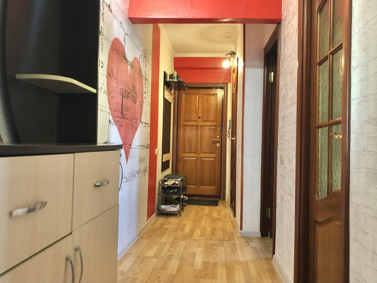Продам трехкомнатную (3-комн.) квартиру, Карпинского ул, 37, Пенза г
