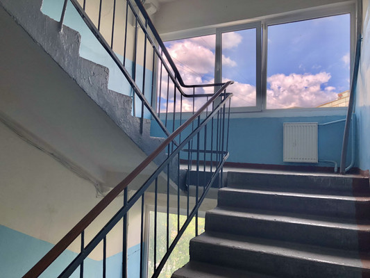 Продам трехкомнатную (3-комн.) квартиру, Карпинского ул, 37, Пенза г