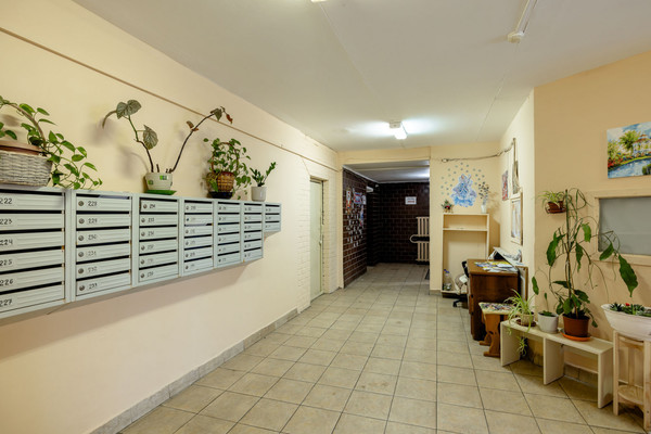 Продам многокомнатную квартиру, Ленинский пр-кт, 77к2, Москва г