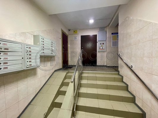 Продам однокомнатную (1-комн.) квартиру, Ореховый б-р, 39к2, Москва г