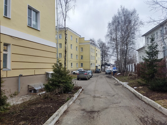 Продам многокомнатную квартиру, Московская ул, 2, Киров г