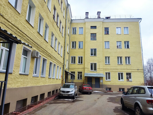Продам многокомнатную квартиру, Московская ул, 2, Киров г