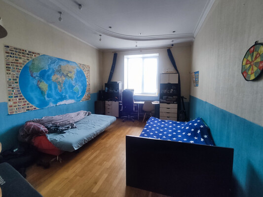 Продам многокомнатную квартиру, Московская ул, 2, Киров г