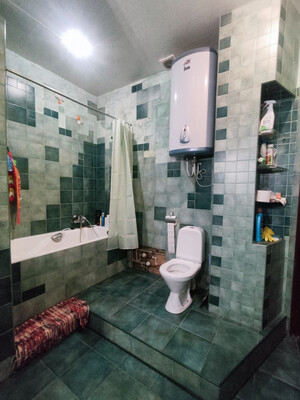 Продам многокомнатную квартиру, Московская ул, 2, Киров г