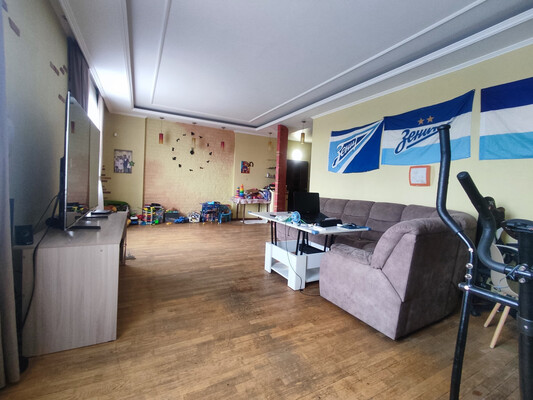 Продам многокомнатную квартиру, Московская ул, 2, Киров г