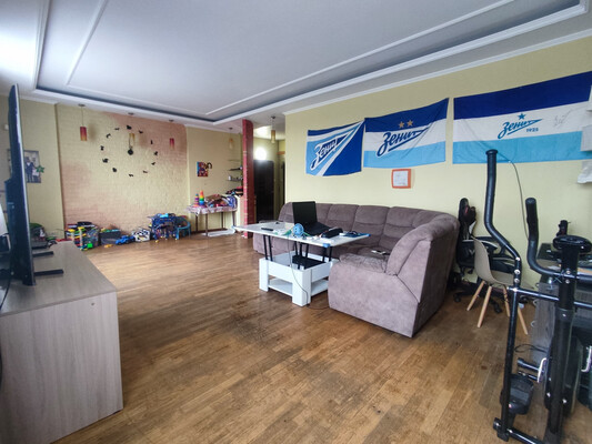 Продам многокомнатную квартиру, Московская ул, 2, Киров г