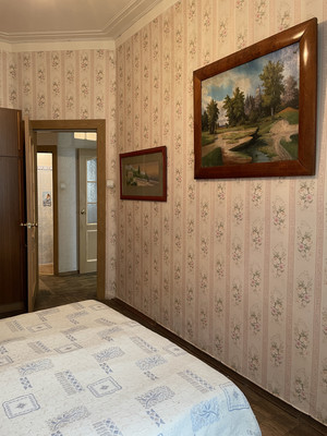 Продам трехкомнатную (3-комн.) квартиру, Лахтинская ул, 25Б, Санкт-Петербург г