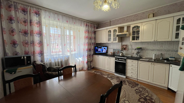 Продам трехкомнатную (3-комн.) квартиру, Ленинский пр-кт, 53А, Йошкар-Ола г