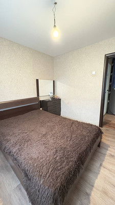 Продам двухкомнатную (2-комн.) квартиру, Кортунова ул, 8, Октябрьский г