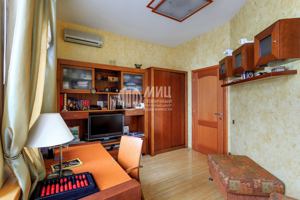 Продам трехкомнатную (3-комн.) квартиру, Садовая-Кудринская ул, 28-30, Москва г