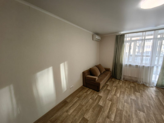 Продам однокомнатную (1-комн.) квартиру, Сиверса пр-кт, 32, Ростов-на-Дону г