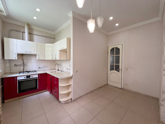 Продам многокомнатную квартиру, Таганрогская ул, 135/1, Ростов-на-Дону г