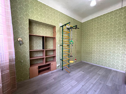Продам многокомнатную квартиру, Таганрогская ул, 135/1, Ростов-на-Дону г