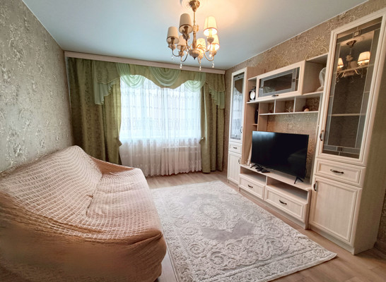 Продам однокомнатную (1-комн.) квартиру, Семчинская ул, 7к1, Рязань г
