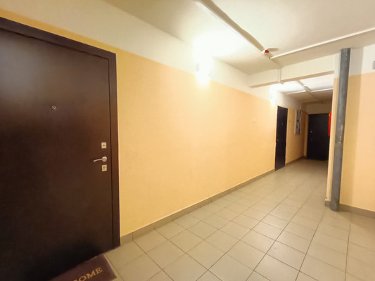 Продам однокомнатную (1-комн.) квартиру, Семчинская ул, 7к1, Рязань г