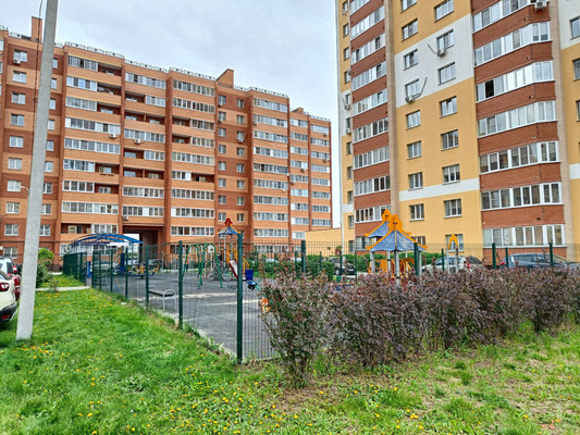 Продам однокомнатную (1-комн.) квартиру, Семчинская ул, 7к1, Рязань г