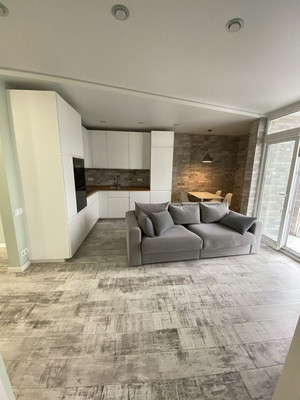 Продам трехкомнатную (3-комн.) квартиру, Таганрогская ул, 132/1, Ростов-на-Дону г