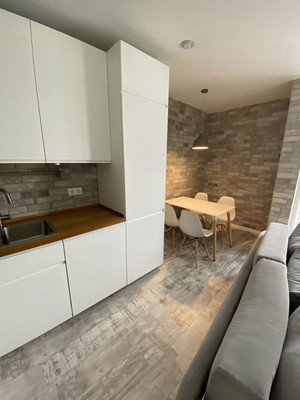 Продам трехкомнатную (3-комн.) квартиру, Таганрогская ул, 132/1, Ростов-на-Дону г