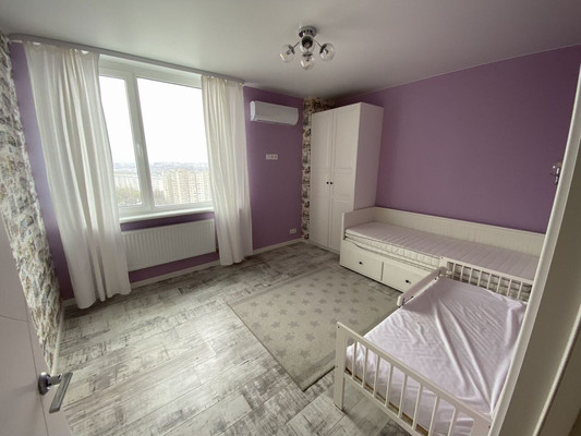 Продам трехкомнатную (3-комн.) квартиру, Таганрогская ул, 132/1, Ростов-на-Дону г