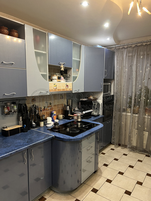 Продам двухкомнатную (2-комн.) квартиру, Гурьянова ул, 2к4, Москва г