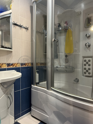 Продам двухкомнатную (2-комн.) квартиру, Гурьянова ул, 2к4, Москва г