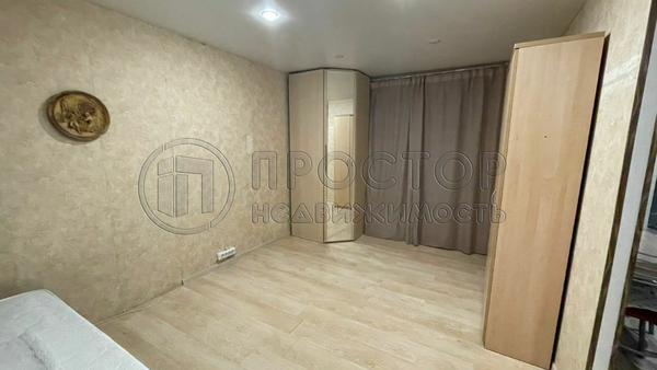 Продам однокомнатную (1-комн.) квартиру, Бойцовая ул, 10к4, Москва г