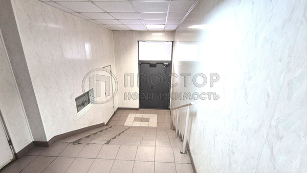 Продам трехкомнатную (3-комн.) квартиру, Кедрова ул, 22, Москва г