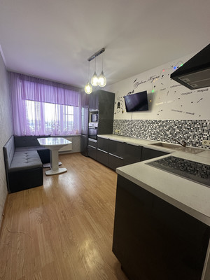 Продам трехкомнатную (3-комн.) квартиру, Полковая ул, 3к1, Куттузи д