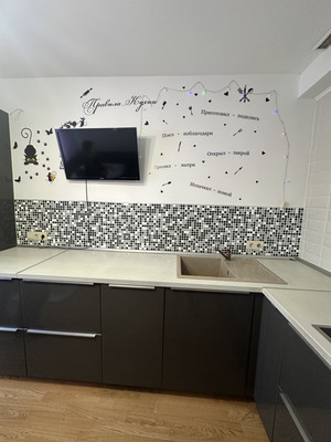 Продам трехкомнатную (3-комн.) квартиру, Полковая ул, 3к1, Куттузи д