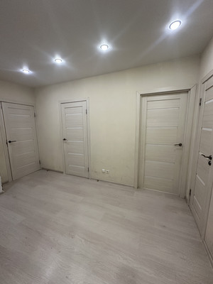 Продам трехкомнатную (3-комн.) квартиру, Полковая ул, 3к1, Куттузи д