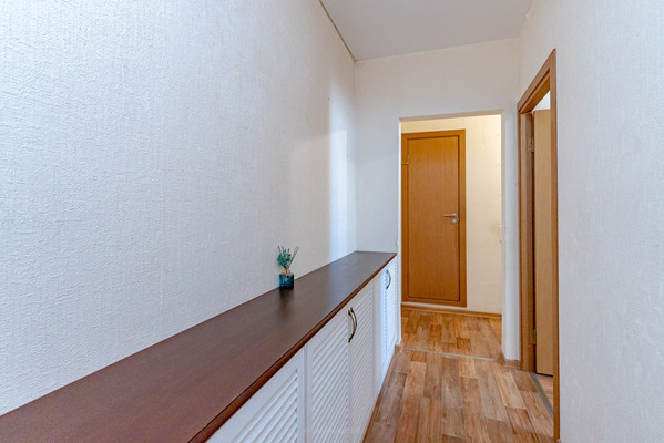 Продам трехкомнатную (3-комн.) квартиру, Коллонтай ул, 6к1, Санкт-Петербург г