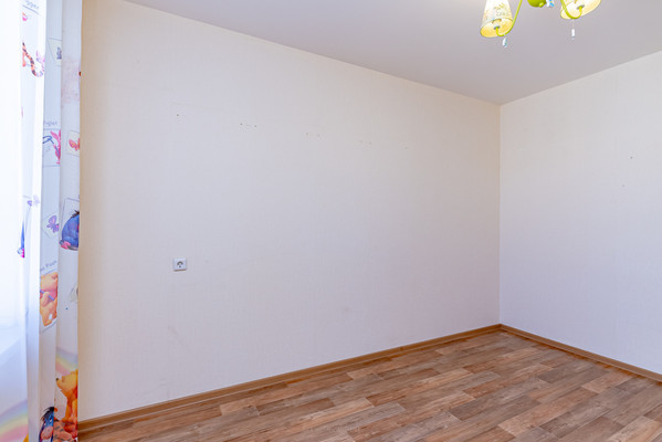 Продам трехкомнатную (3-комн.) квартиру, Коллонтай ул, 6к1, Санкт-Петербург г