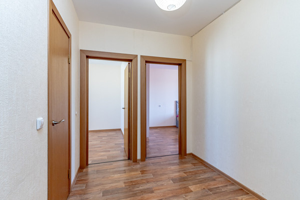 Продам трехкомнатную (3-комн.) квартиру, Коллонтай ул, 6к1, Санкт-Петербург г