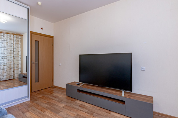 Продам трехкомнатную (3-комн.) квартиру, Коллонтай ул, 6к1, Санкт-Петербург г
