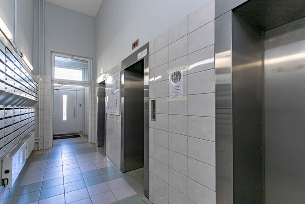 Продам трехкомнатную (3-комн.) квартиру, Коллонтай ул, 6к1, Санкт-Петербург г