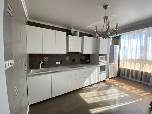 Продам двухкомнатную (2-комн.) квартиру, Южная ул, 27, Новороссийск г
