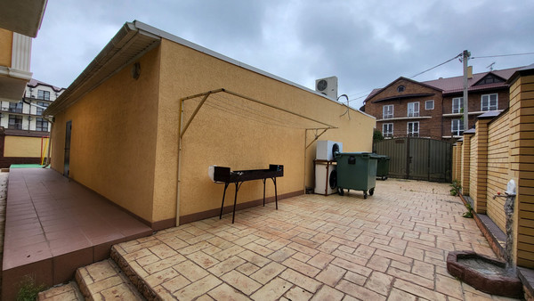 Продам торговое помещение 140 м2, Лазурная ул, 11, Витязево с