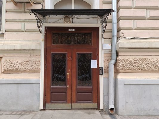 Продам трехкомнатную (3-комн.) квартиру, Петровский пер, 1/30 1, Москва г