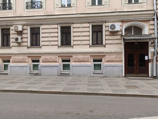 Продам трехкомнатную (3-комн.) квартиру, Петровский пер, 1/30 1, Москва г