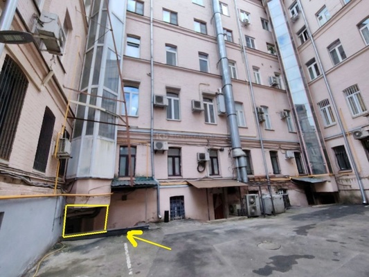 Продам трехкомнатную (3-комн.) квартиру, Петровский пер, 1/30 1, Москва г