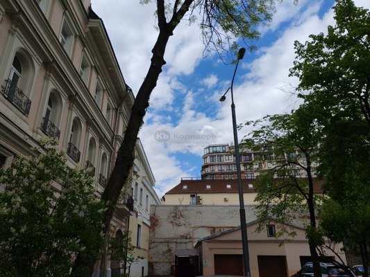 Продам трехкомнатную (3-комн.) квартиру, Петровский пер, 1/30 1, Москва г
