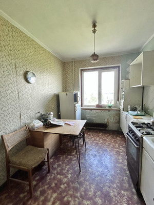 Продам трехкомнатную (3-комн.) квартиру, Лермонтова ул, 35, Симферополь г
