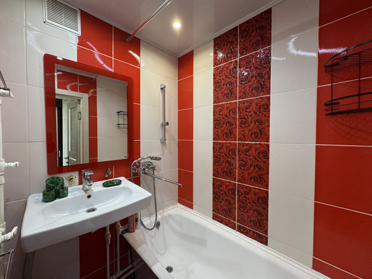 Продам трехкомнатную (3-комн.) квартиру, Авиационная ул, 22, Брянск г
