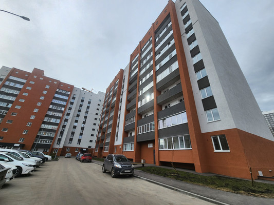 Продам трехкомнатную (3-комн.) квартиру, Бутузова ул, 3к1, Пенза г