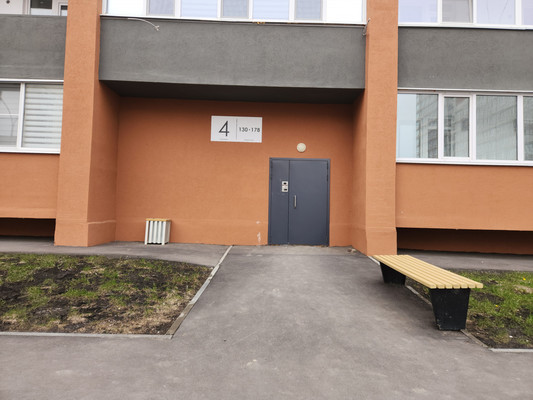 Продам трехкомнатную (3-комн.) квартиру, Бутузова ул, 3к1, Пенза г