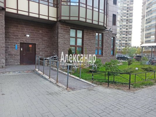 Продам однокомнатную (1-комн.) квартиру, Заречная ул, 11к2, Парголово п
