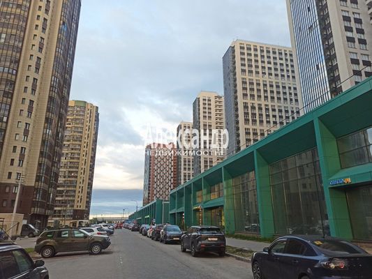 Продам однокомнатную (1-комн.) квартиру, Заречная ул, 11к2, Парголово п