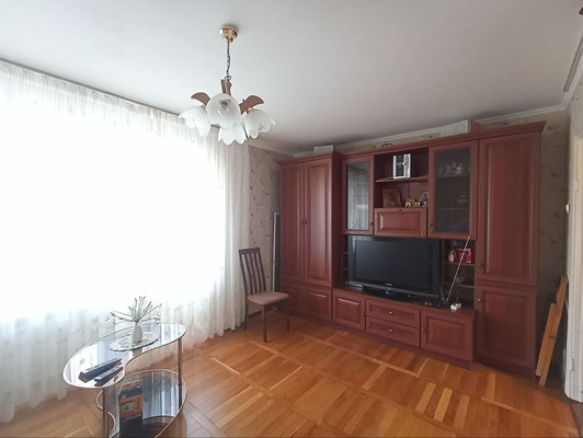 Продам трехкомнатную (3-комн.) квартиру, Ленина ул, 23, Майкоп г