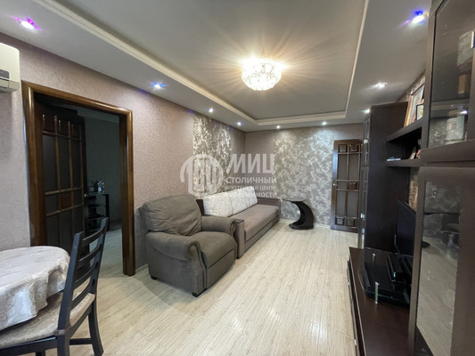 Продам двухкомнатную (2-комн.) квартиру, Фабричная ул, 5, Калининец рп