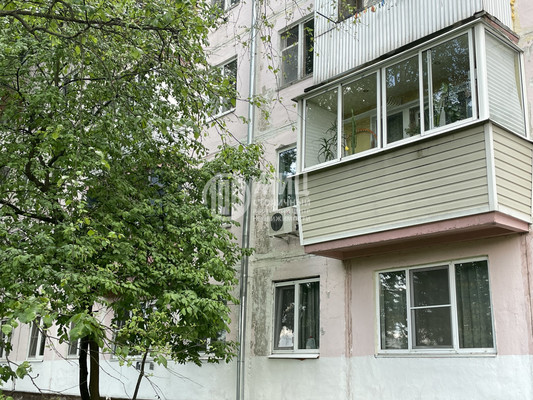 Продам двухкомнатную (2-комн.) квартиру, Фабричная ул, 5, Калининец рп